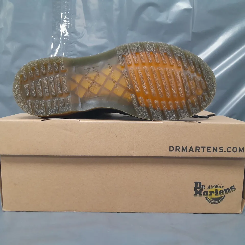 BOXED PAIR OF DR MARTENS 1460 PASCAL ANKLE BOOTS IN BLACK UK SIZE 5