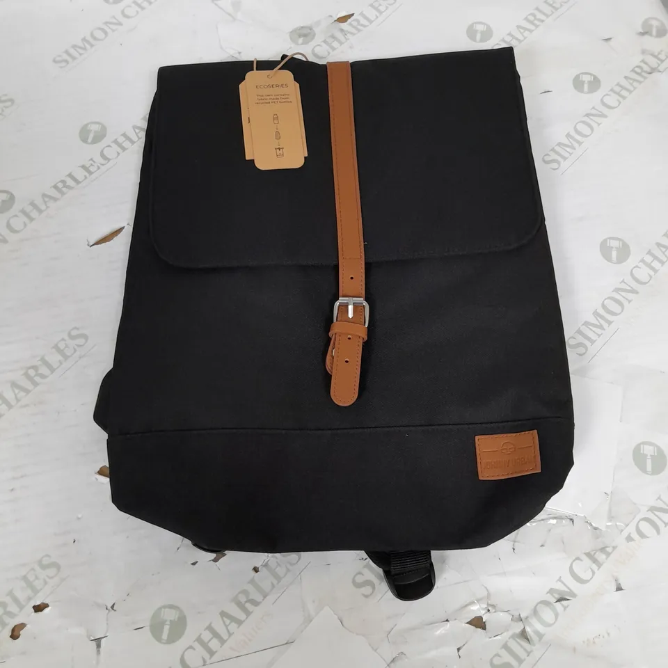 JOHNNY URBAN BACKPACK MIA IN BLACK 
