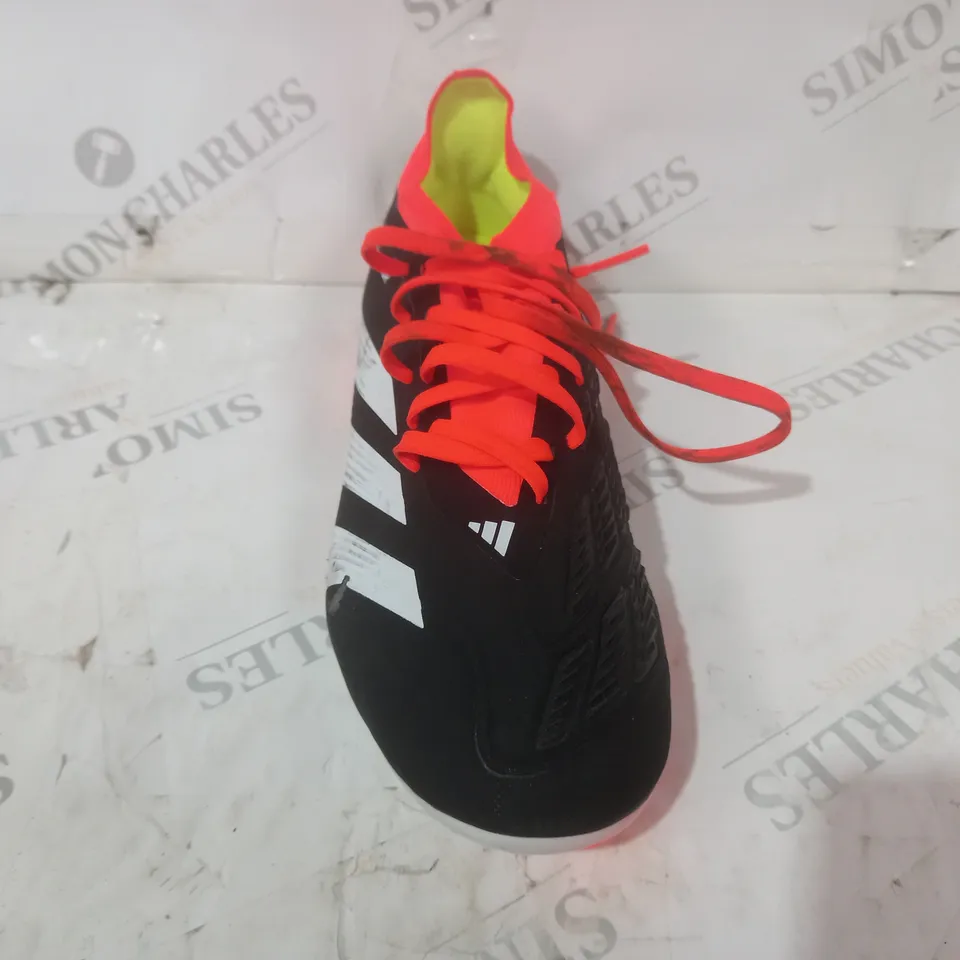 PAIR OF ADIDAS PREDATOR FOOTBALL BOOTS IN BLACK/ORANGE/WHITE UK SIZE 8.5