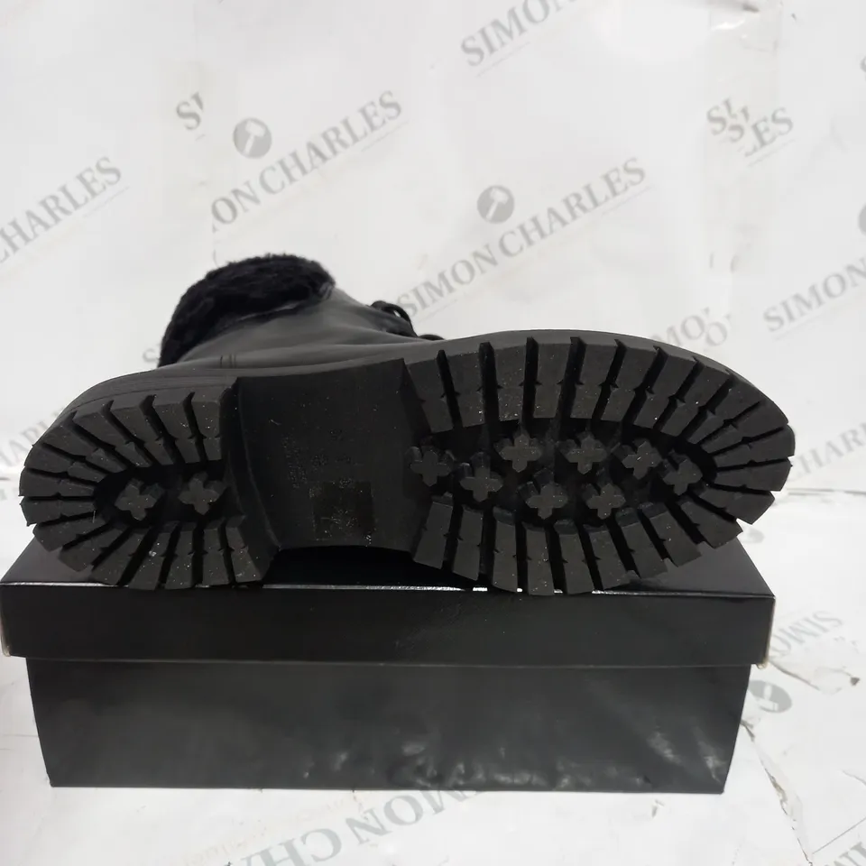 BOXED DUNE LONDON PERCH LACE UP BOOTS, BLACK - SIZE 7 