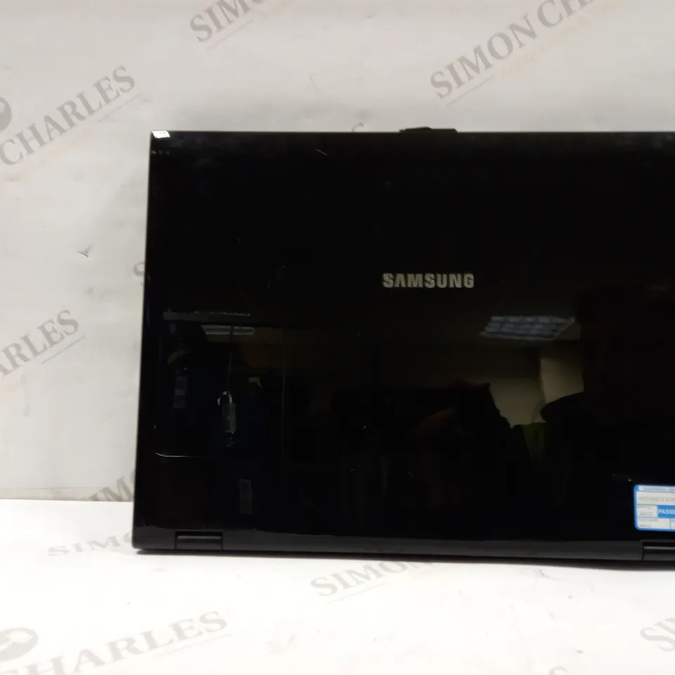 SAMSUNG R60PLUS LAPTOP (NP-R60Y)