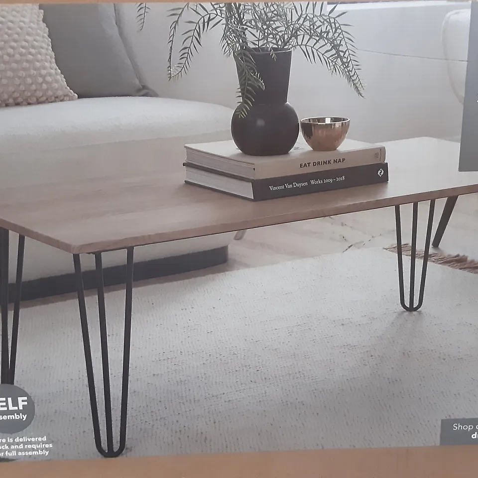 BOXED BELLA SELF ASSEMBLY COFFEE TABLE IN OAK EFFECT - H42 X W110 X D50 CM 