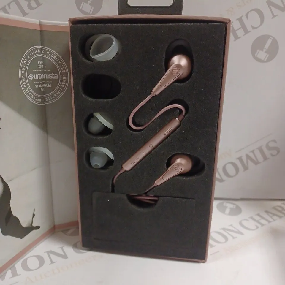 BOXED URBANISTA CHICAGO SPORT EARPHONES 