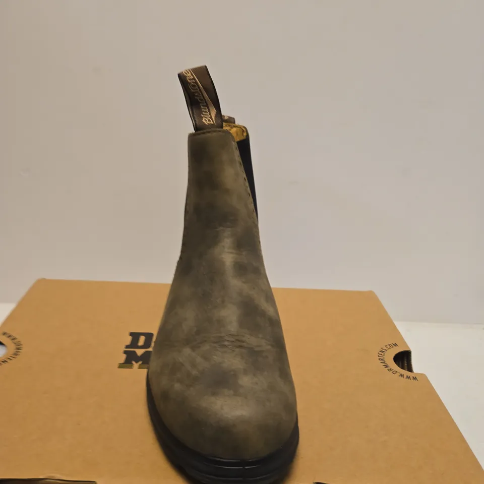 BOCED PAIR OF DR. MARTENS 1460 CHELSEA BOOT – UK SIZE 5