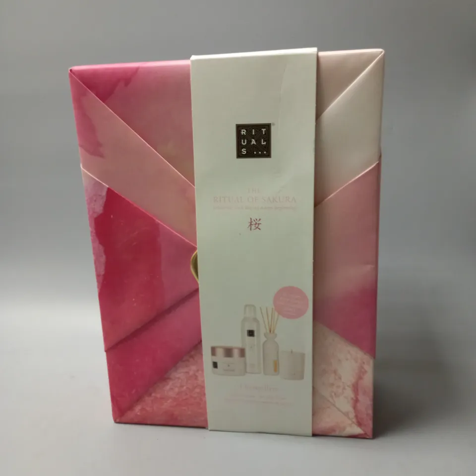 sealed THE RITUAL OF SAKURA LARGE GIFT SET