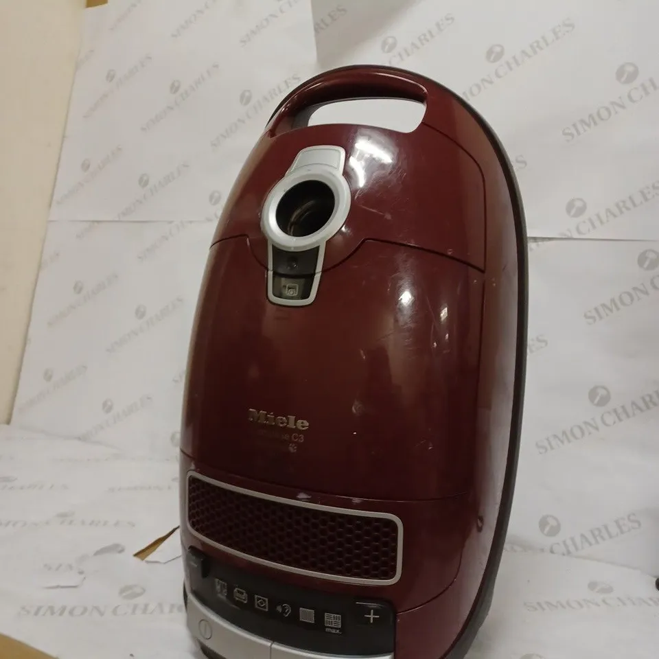 MIELE VACUUM CLEANER 