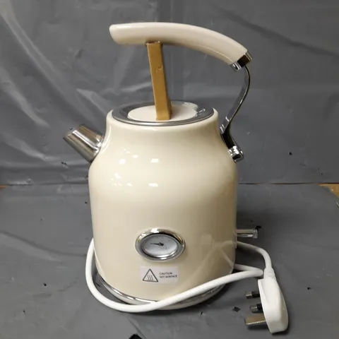 KITCHEN ESSENTIALS RETRO KETTLE - 1.7L