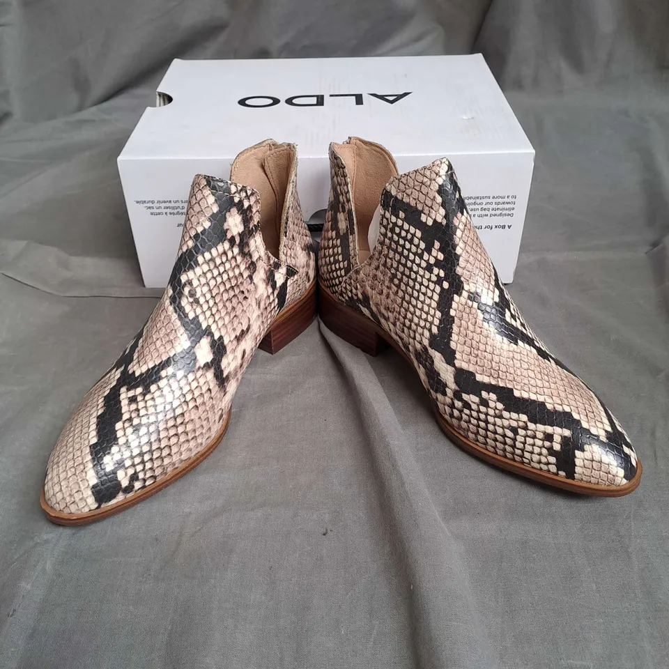 BOXED PAIR OF ALDO KAICA ANKLE BOOTS IN BEIGE ANIMAL SIZE 3