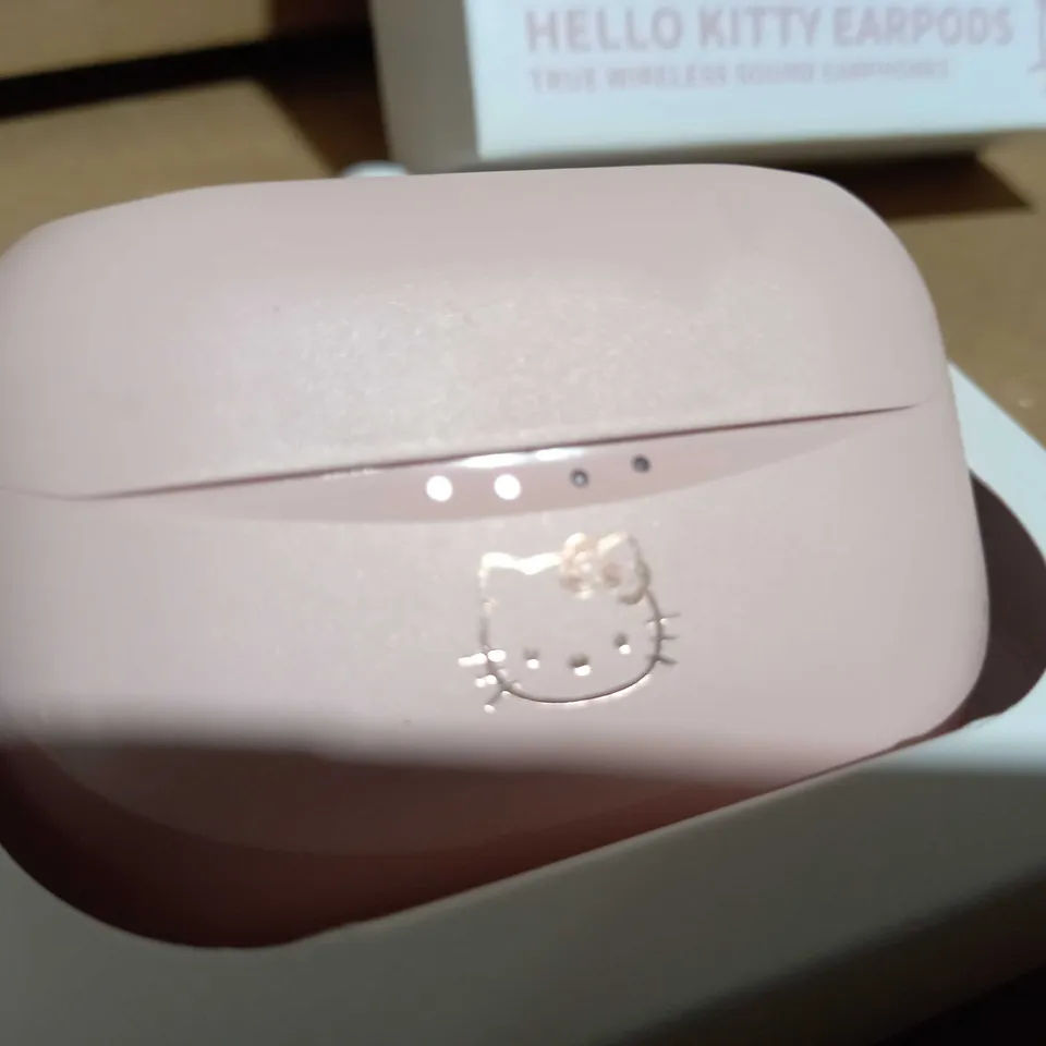 HELLO KITTY WIRELESS EARPODS 