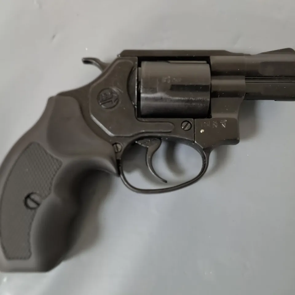 BRUNI GUNS NEW 380 BLANK FIRING GUN IN CARRY CASE