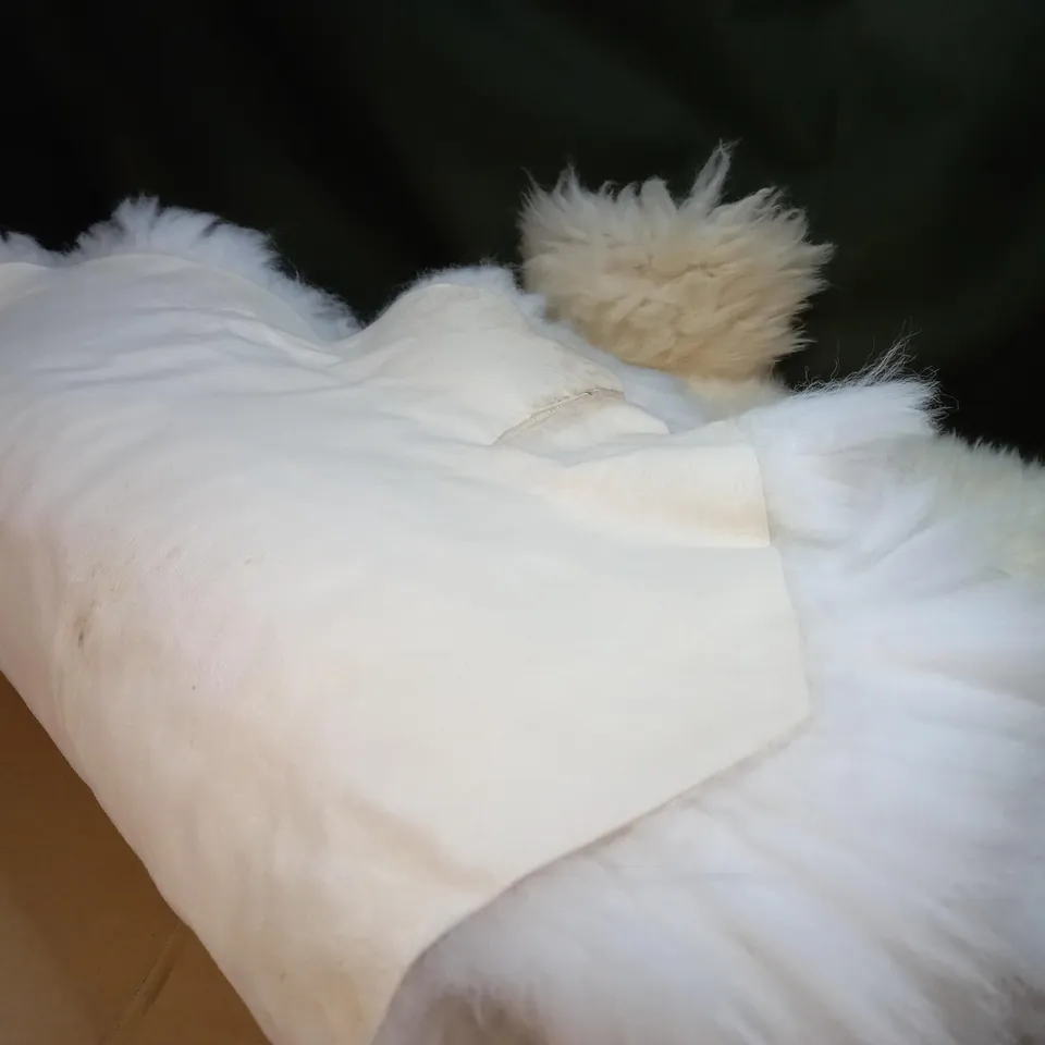 DESIGNER CREAM FAUX FUR RUG