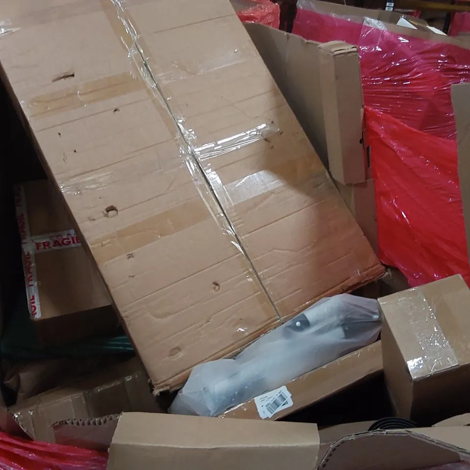 PALLET OF ASSORTED ITEMS INCLUDING: AUDIO TURNTABLES, PRESSURE WASHER, ARTIFICIAL CHRISTMAS TREE, WALL CLOCK ECT