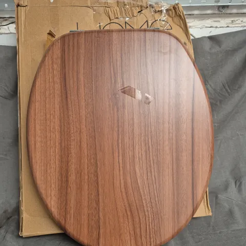 BOXED HABITAT WOOD EFFECT TOILET SEAT