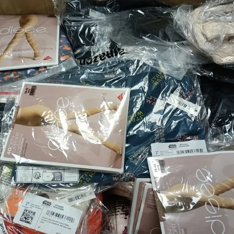 APPROXIMATELY 30 ASSORTED CLOTHING PRODUCTS IN VARIOUS SIZES TO INCLUDE AMAZON, STAR WARS, DISEE, ETC - COLLECTION ONLY