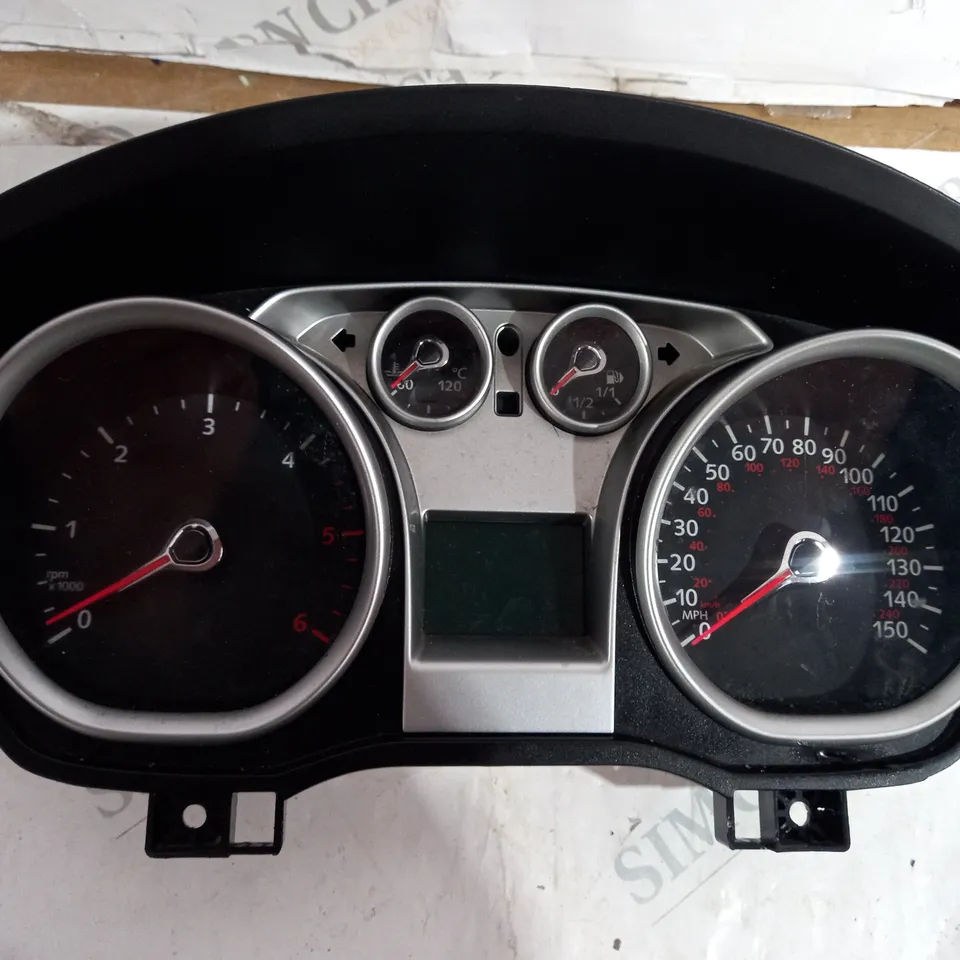 UNKNOW INSTRUMENT CLUSTER 