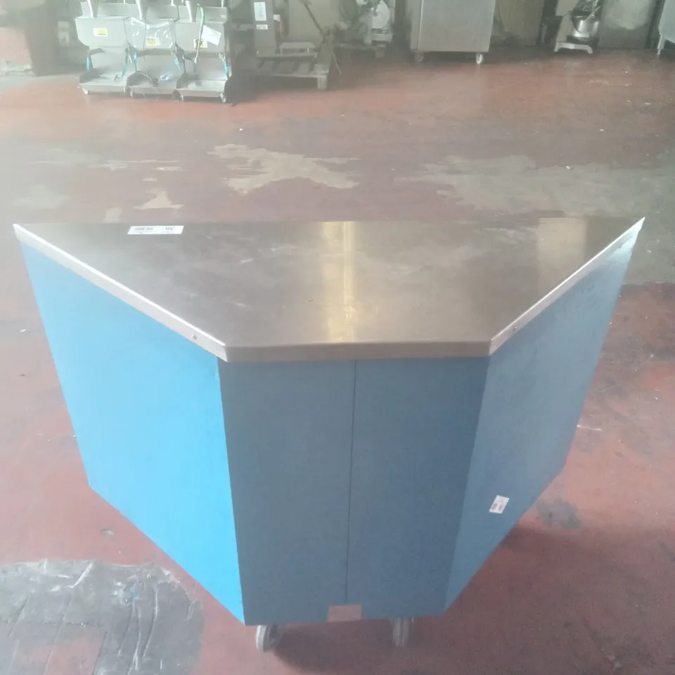 COMMERCIAL CATERING WORK SURFACE