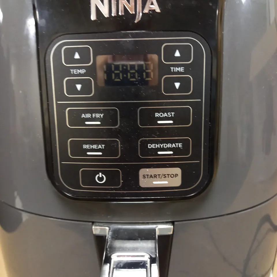 NINJA 3.8L AIR FRYER 