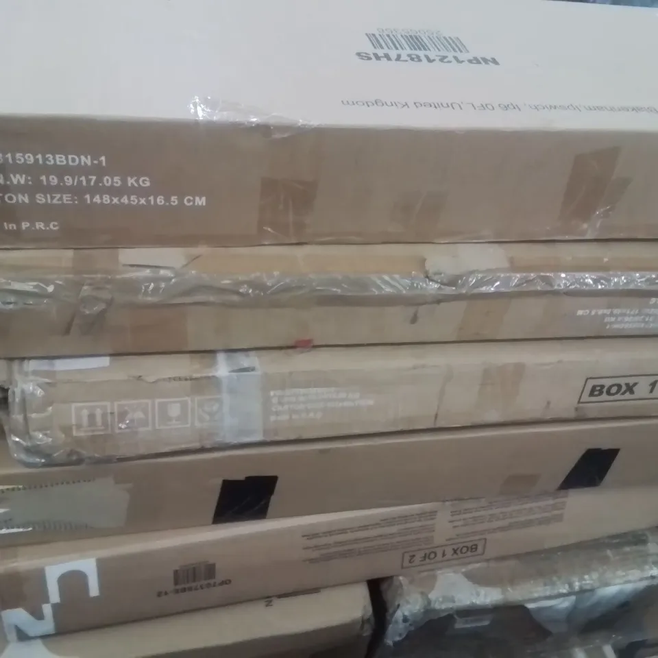PALLET CONTAINING VARIOUS ASSORTED INCOMPLETE FURNITURE PARTS AND OTHER HOUSEHOLD ITEMS.