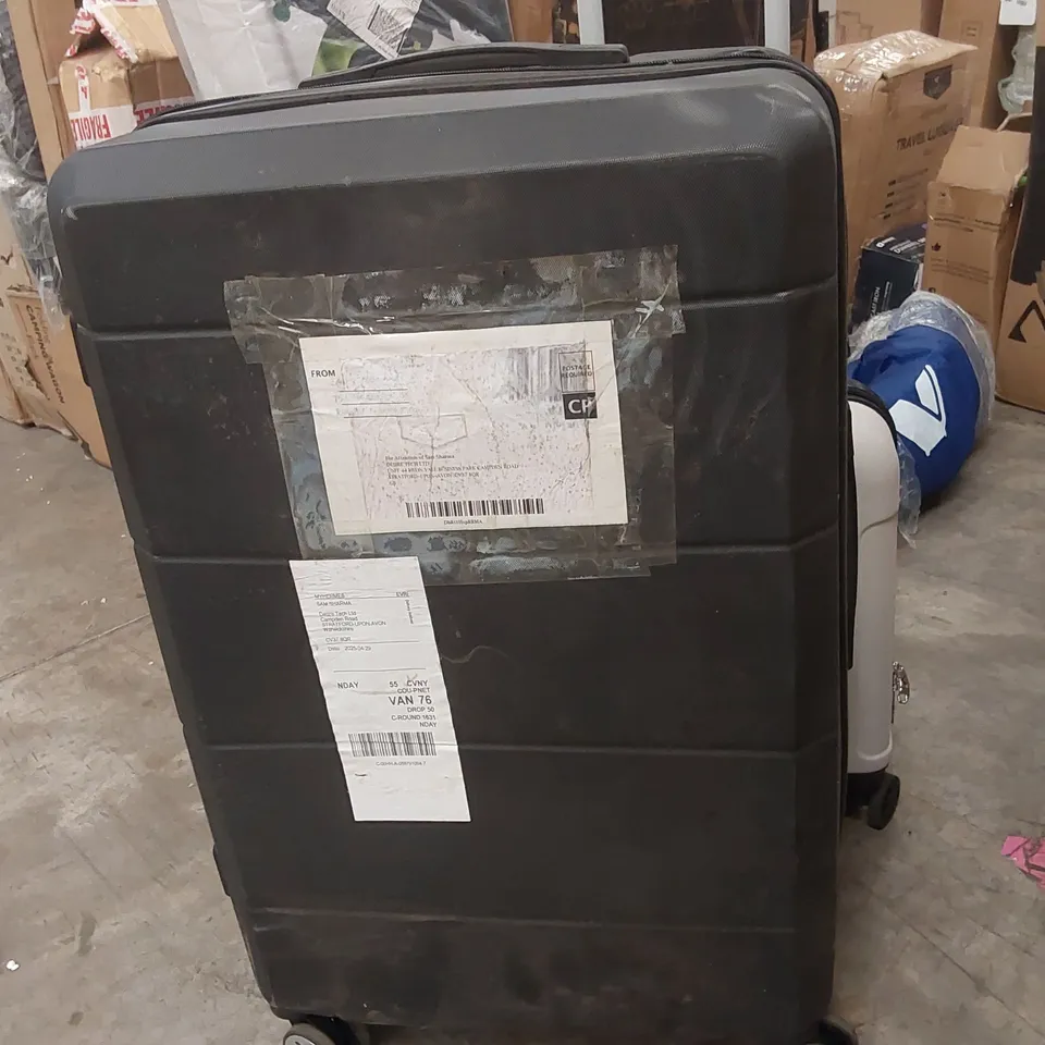 LUGG LIGHTWEIGHT TRAVEL SUITCASE 