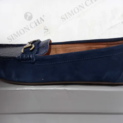 BRAND NEW VIONIC HONOR DAYNA NAVY LOAFERS NAVY SIZE 7