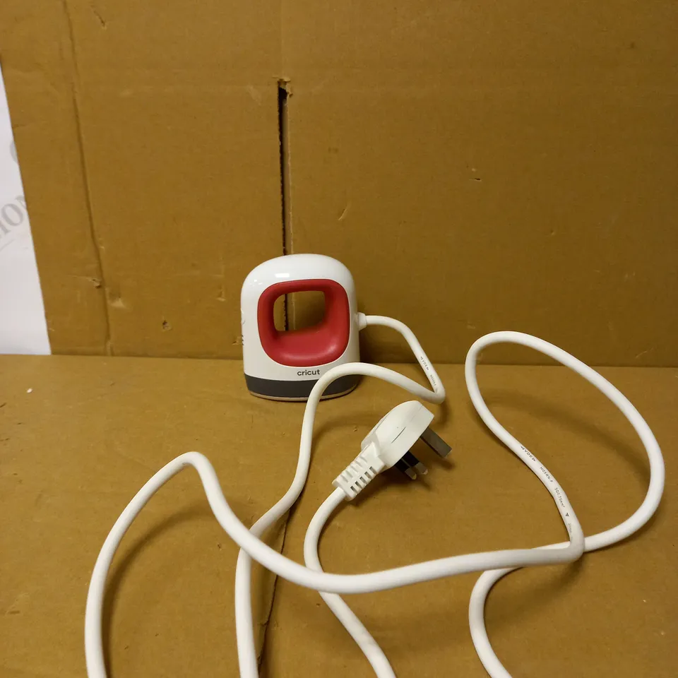 CRICUT EASYPRESS MINI 