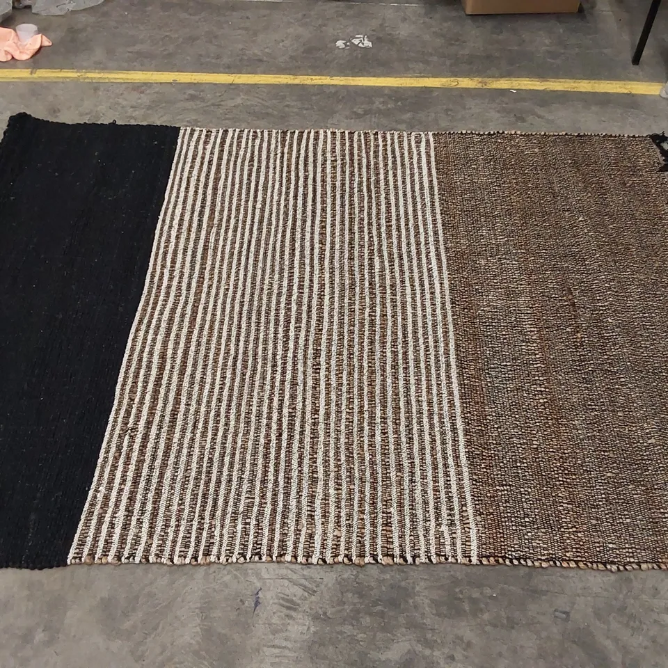 SYDNEY HANDWOVEN MONOCHROME RUG // 235 X 165CM