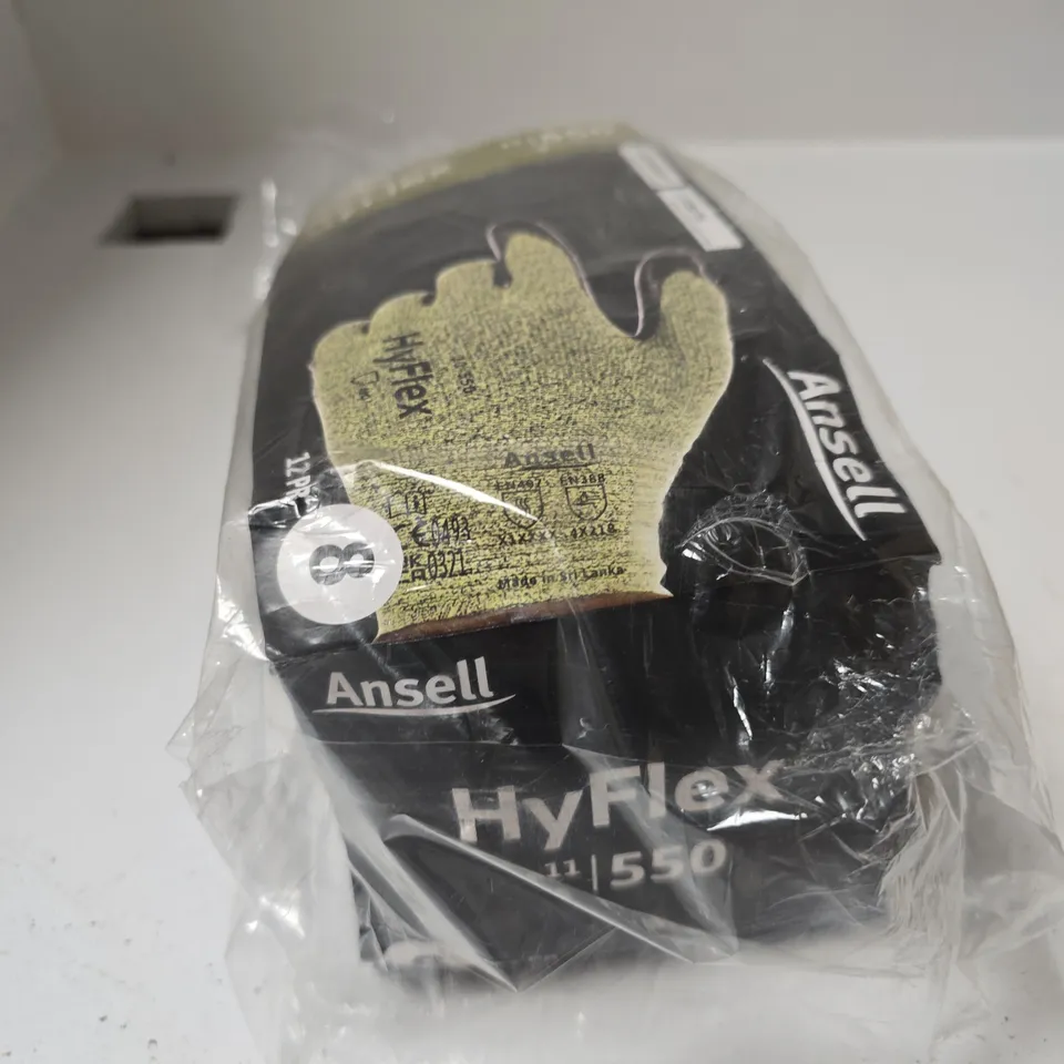 BOX OF APPROXIMATELY 15 ASSORTED ITEMS INCLUDING AND BLOOD PRESSURE MONITOR AND HYFLEX SAFETY GLOVES