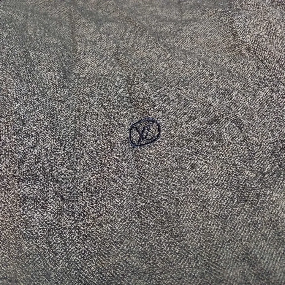 LOUIS VUITTON EMBROIDED LOGO HALF BUTTON POLO SHIRT IN DARK GREEN - MEDIUM