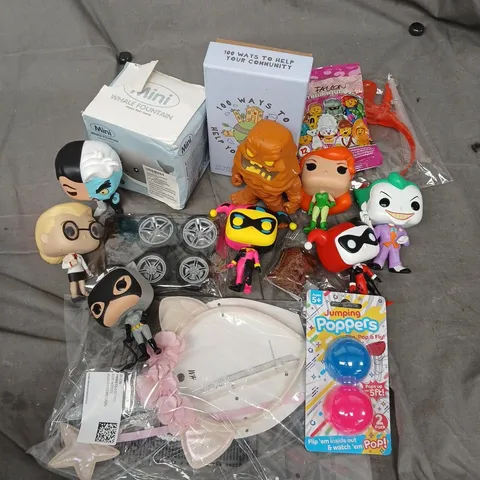 APPROXIMATELY 18 ASSORTED TOYS & GAMES TO INCLUDE FUNKO POPS, WHALE FOUNTAIN, JUMPING POPPERS, ETC