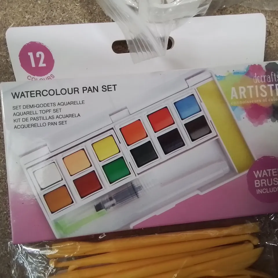 APPROXIMATELY 8 BRAND NEW BOXED ITEMS.