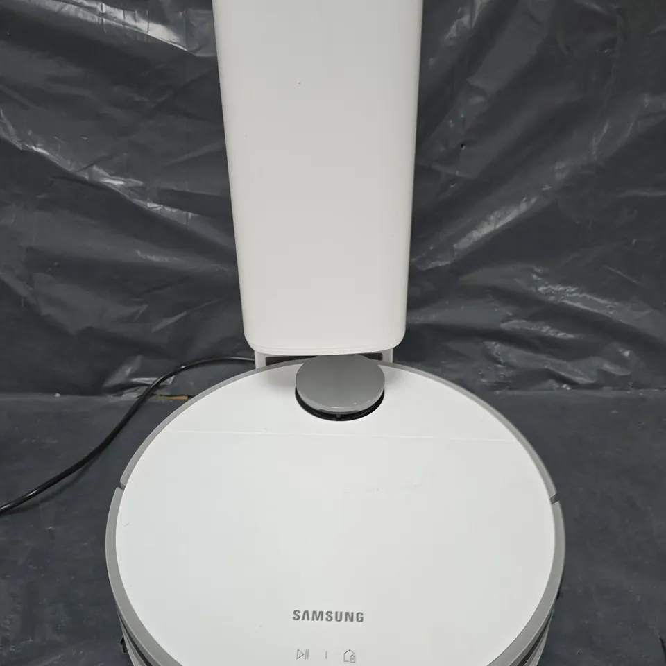 SAMSUNG JET BOT™+ VR30T85513W/EU ROBOT VACUUM CLEANER - WHITE