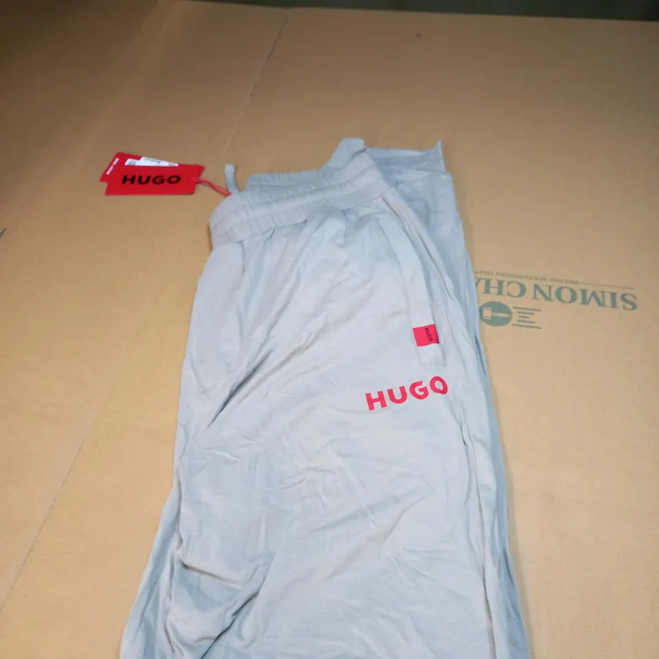 MENS HUGO BOSS LABELLED PANTS SIZE M