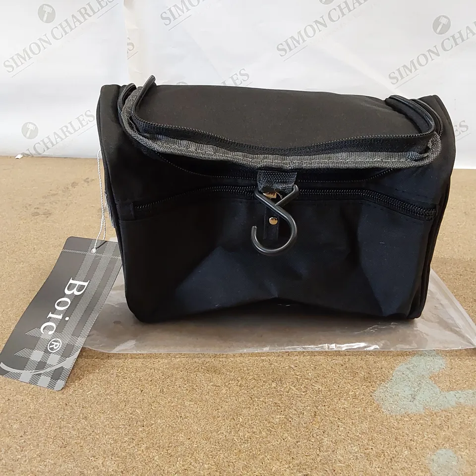 BOX OF ASSORTED BRAND NEW BAGS AND ACCESSORIES TO INCLUDE; 19X BOIC BLACK TRAVEL BAGS, 1X SPTA BLACK TOOL BAG, 1X KHAKI OUTDOORS BAG 