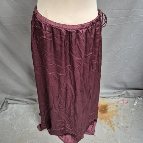 HUSH SATIN MAXI SKIRT IN FUDGE BROWN SIZE M