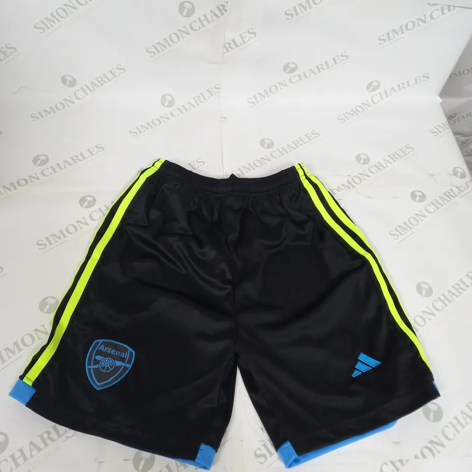 ARSENAL FC AWAY SHIRT AND SHIRTS SIZE 28