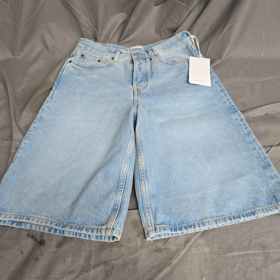 COS JEAN SHORTS IN BLUE SIZE EU 27