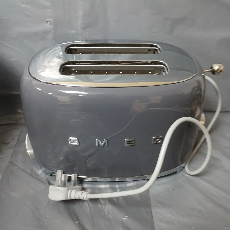 BOXED SMEG RETRO STYLE TWO SLICE TOASTER IN LIGHT BLUE
