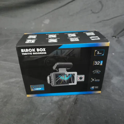 BOXED DUAL LENS VEHICLE DASH CAMERA