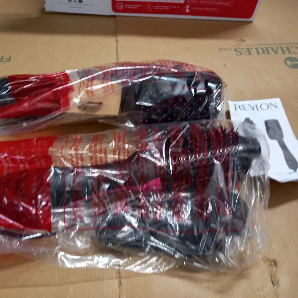 REVLON ONE STEP COMBO PACK - VOLUMIZER AND PADDLE BRUSH