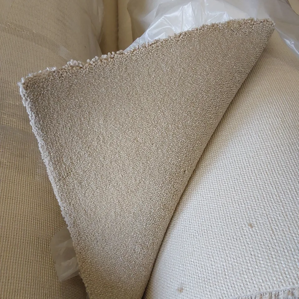 ROLL OF QUALITY EC HEARTLAND BAYTON CARPET // SIZE: APPROXIMATELY 5 X 7.5m