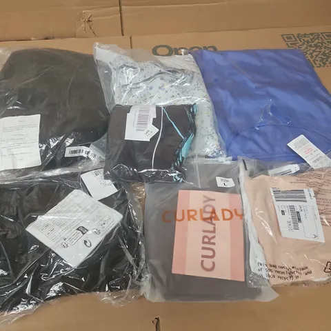 APPROXIMATELY 30 ASSORTED CLOTHING ITEMS IN VARIOUS SIZES, STYLES & COLOURS TO INCLUDE BRANDS SUCH AS CURLADY, PRETTY SECRETS, GILDAN, ETC - COLLECTION ONLY