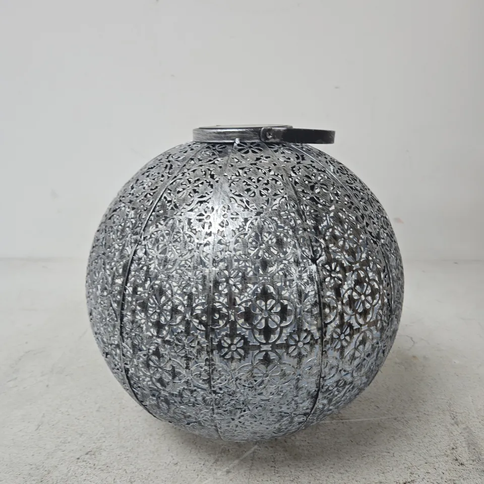 SMART SOLAR JUMBO DAMASCUS LANTERN – OUTDOOR DECORATIVE METAL LANTERN, 34 X 33 X 33 CM