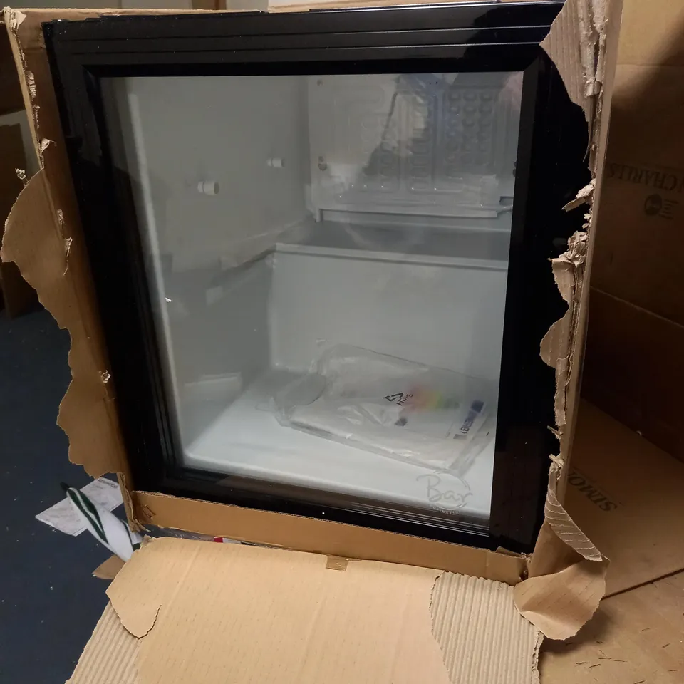 DRINKSTUFF FROSTBITE MINI FRIDGE - BLACK