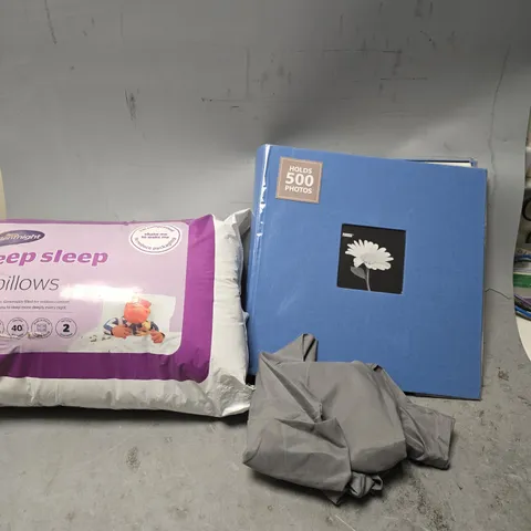BOX OF APPROXIMATELY 8 ASSORTED BROKEN ITEMS TO INCLUDE - PHOTO ALBUM , SILENT NIGHT PILLOW , MICROFIBER GREY PILLOW CASE ETC