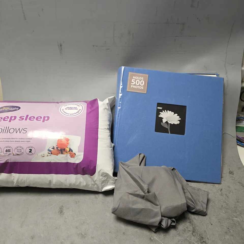 BOX OF APPROXIMATELY 8 ASSORTED BROKEN ITEMS TO INCLUDE - PHOTO ALBUM , SILENT NIGHT PILLOW , MICROFIBER GREY PILLOW CASE ETC