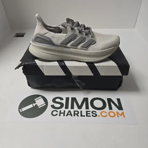 BOXED PAIR OF ADIDAS ULTRABOOST 5 IN GREY - UK 7