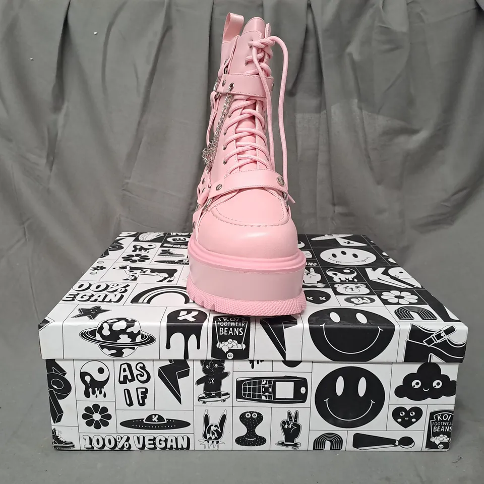 BOXED PAIR OF KOI VEGAN YAMI PASTEL PINK PLATFORM BOOTS UK SIZE 6