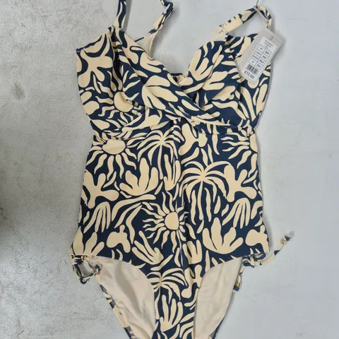 BRAVISSIMO RIO SWIMSUIT IN NAVY/CREAM SIZE 36H