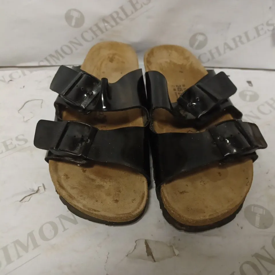 BONOVA BLACK SANDALS SIZE 5