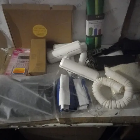 GROUP OF APPROX 10 ASSORTED ITEMS TO INCLUDE LINT BRUSHES, BOTTLE, CALCULATOR ETC